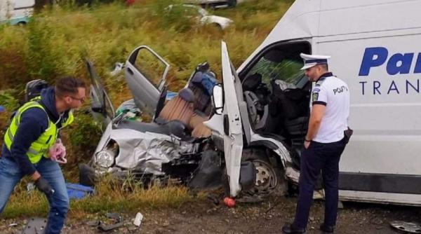 accident grav pe dn1 un matiz a fost spulberat de o dubita un barbat a murit iar alte patru persoane sunt ranite