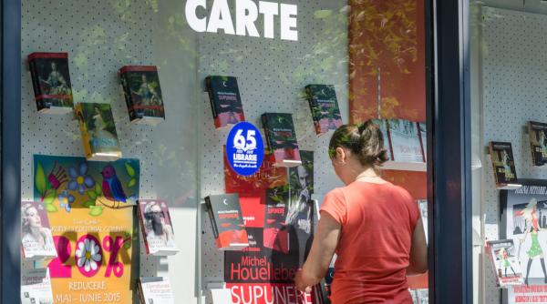 elevii raman fara bani de carti