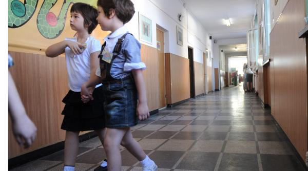 opriti masurile anti elevi