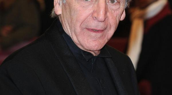 regizorul costa gavras va fi distins cu premiul jaeger lecoultre la mostra di venezia