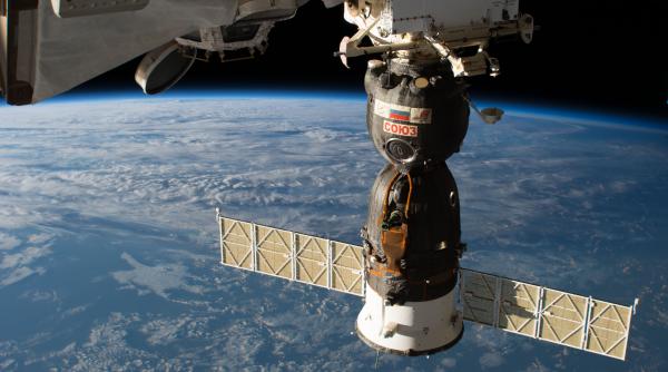 a doua incercare de andocare a capsulei rusesti soyuz ms 14 la iss