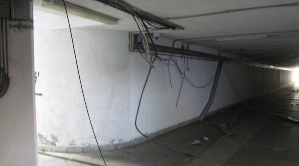 pasaj pietonal subteran devastat