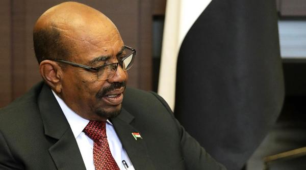 fostul presedinte sudanez omar al bashir inculpat pentru coruptie si posesie ilegale de valuta