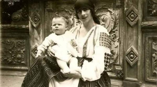 casa regala a anuntat ca sicriul cu osemintele reginei mama elena va ajunge in tara pe 18 octombrie