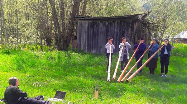 un belgian prezinta prima compozitie creata pentru tulnic la europalia