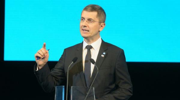 dan barna statul nu mai functioneaza nu ne mai permitem inca cinci ani de asteptare