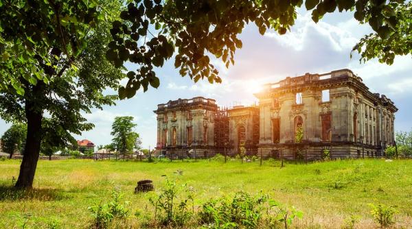 scoala de vara arche la palat in floresti la castel in gornesti