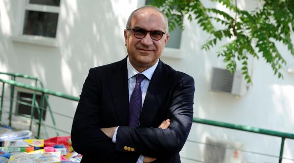 o firma cu 3 angajati construieste proiecte clasificate nato itele duc la un controversat afacerist