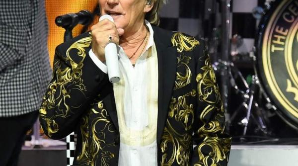 rod stewart s a luptat in secret cu cancerul s a vindecat dupa doi ani de tratament