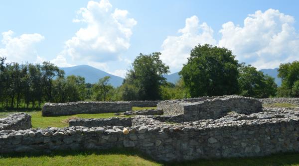 hunedoara ateliere romane si reconstituiri istorice la festivalul micia rediviva