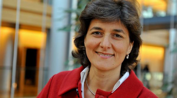 franta a propus un comisar cu mari bube de integritate