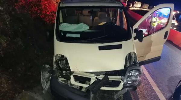 accident grav de microbuz pe dn 7 noua persoane au ajuns la spital