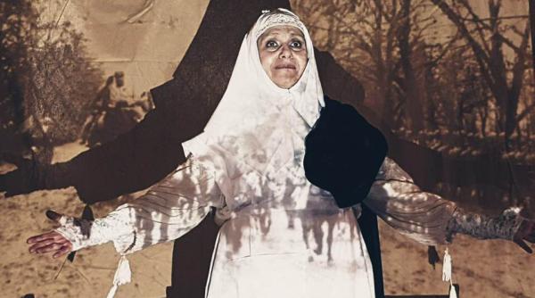 spectacolul regina maria regina tuturor romanilor prezentat in cadrul studioului de teatru romano american de la new york