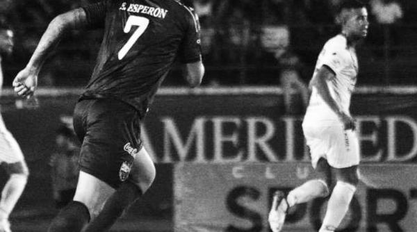 un fotbalist argentinian a murit la varsta de 23 de ani dupa ce a cazut de pe o terasa