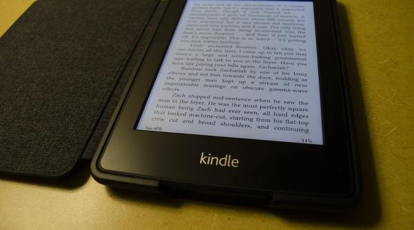 amazon a prezentat prima versiune pentru copii a cititorului de carti electronice kindle