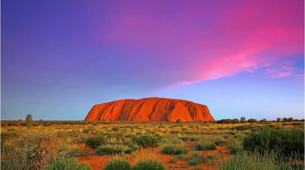 ascensiunea muntelui uluru din australia va fi interzisa
