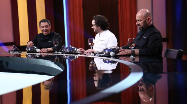 mama deliei la chefi la cutite garantez ca pe langa chefi o sa apara si o noua sefa