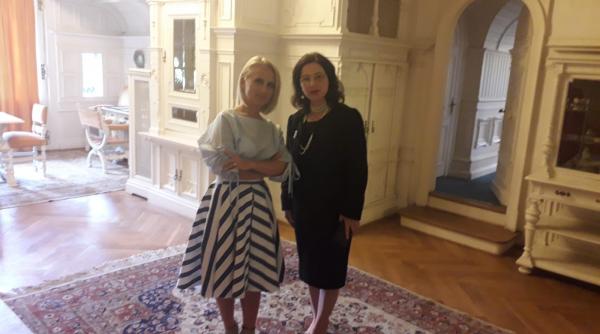 tvr transmite un eveniment istoric intoarcerea acasa a reginei mama elena a romaniei