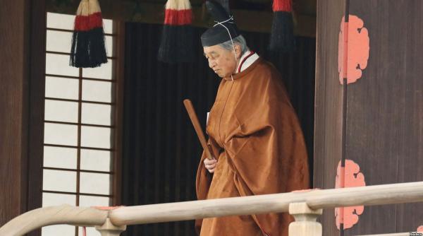 naruhito incoronat pe tronul crizantemei