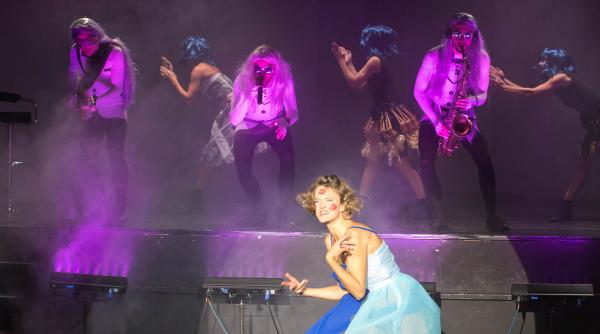 alice isi continua calatoria pe scena operei maghiare din cluj napoca