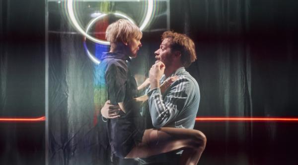 premiera la unteatru in event of moone disaster tu te ai gandit vreodata ca pana acum ar fi trebuit sa fii in alta parte