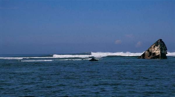 incident la tulcea un cargo a distrus un ponton de acostare