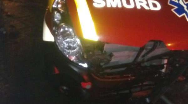 ambulanta smurd de terapie intensiva spulberata de un sofer baut o mama si un nou nascut preluate de o alta masina