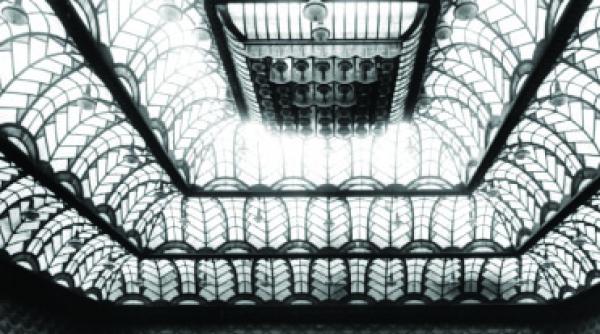 o lampa sau o masina