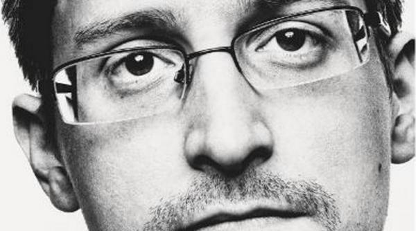 edward snowden denunta puterea implacabila a gigantilor internetului care lucreaza impreuna cu guvernele