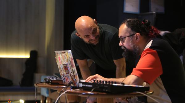 urban gif show sau despre noile semnificatii ale vietii urbane o productie inovatoare marca florin fieroiu este in pregatire la teatrelli