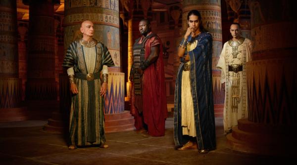 serialul tut destinul unui faraon din 9 noiembrie la tvr 1