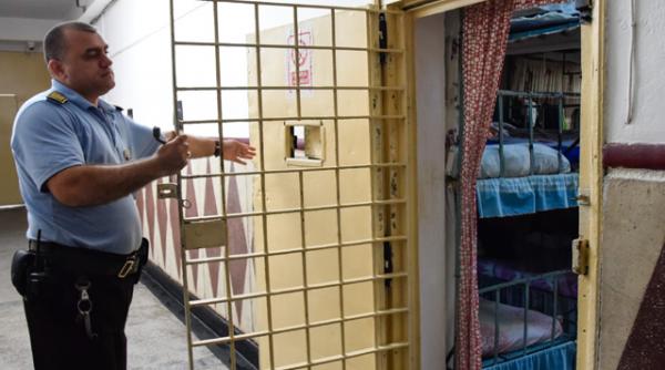 mai multe de jumatate dintre detinutii de la penitenciarul giurgiu vor sa voteze