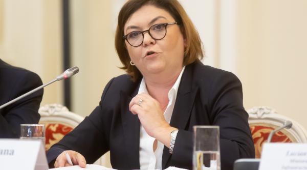 adina valean a primit votul comisiei juri