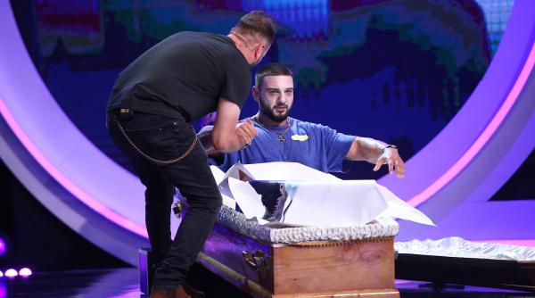 dorian popa moment incredibil pe scena iumor am stat in sicriu cu capacul inchis 20 minute