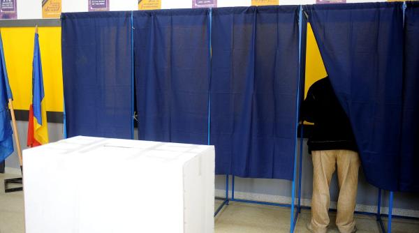 liberalii se tem de o prezenta scazuta la votul de duminica