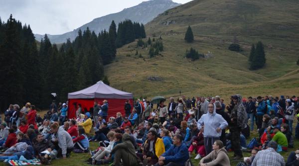 romania se promoveaza prin festivaluri de folk