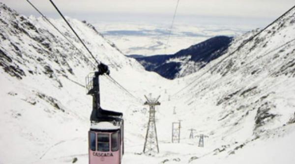 turistii nu pot ajunge la cabanele de la balea lac din cauza vantului puternic