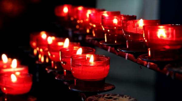 a intrat intr o biserica din dragasani si a furat din cutia milei