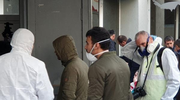 o echipa mapn verifica blocurile in care s a facut deratizare in timisoara