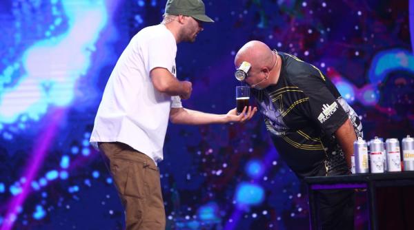 cheloo fascinat de numarul unui concurent venit tocmai din america la iumor as vrea sa mearga cu mine la trezorerie