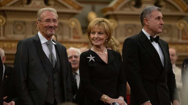 la multi ani domnule presedinte emil constantinescu sanatate si viata lunga