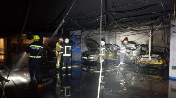 primele imagini cu masinile care au ars in incendiul de la sun plaza mall din bucuresti