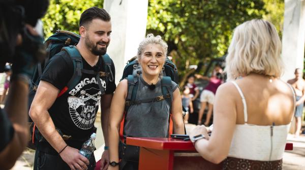 adda canta pentru a gasi transport in asia express