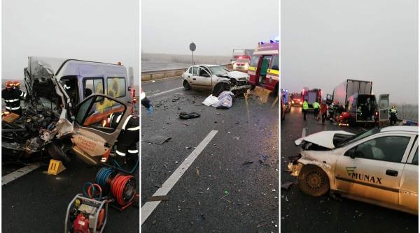 tragedie pe autostrada a1 accident intre un tir un microbuz cu pasageri si o masina o persoana a decedat si alte sase au ramas incarcerate