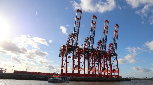 deficitul comercial la 14 miliarde