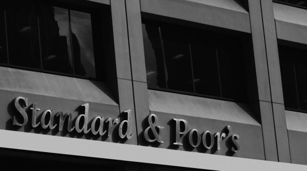 standard poor s a inrautatit perspectiva ratingului romaniei de la stabila la negativa