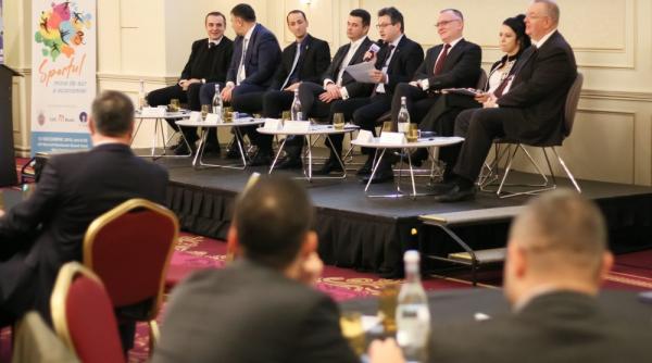 cluburile universitare se intorc la scoala