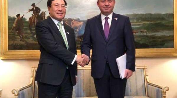 aurescu la intrevederea cu omologul vietnamez romania sprijina dezvoltarea relatiilor ue vietnam