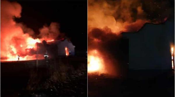 incendiu in alba biserica penticostala din sard a fost cuprinsa de flacari