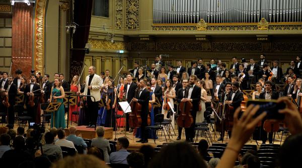 concert extraordinar de anul nou orchestra romana de tineret si cristian mandeal la sala casino sinaia pe 29 decembrie